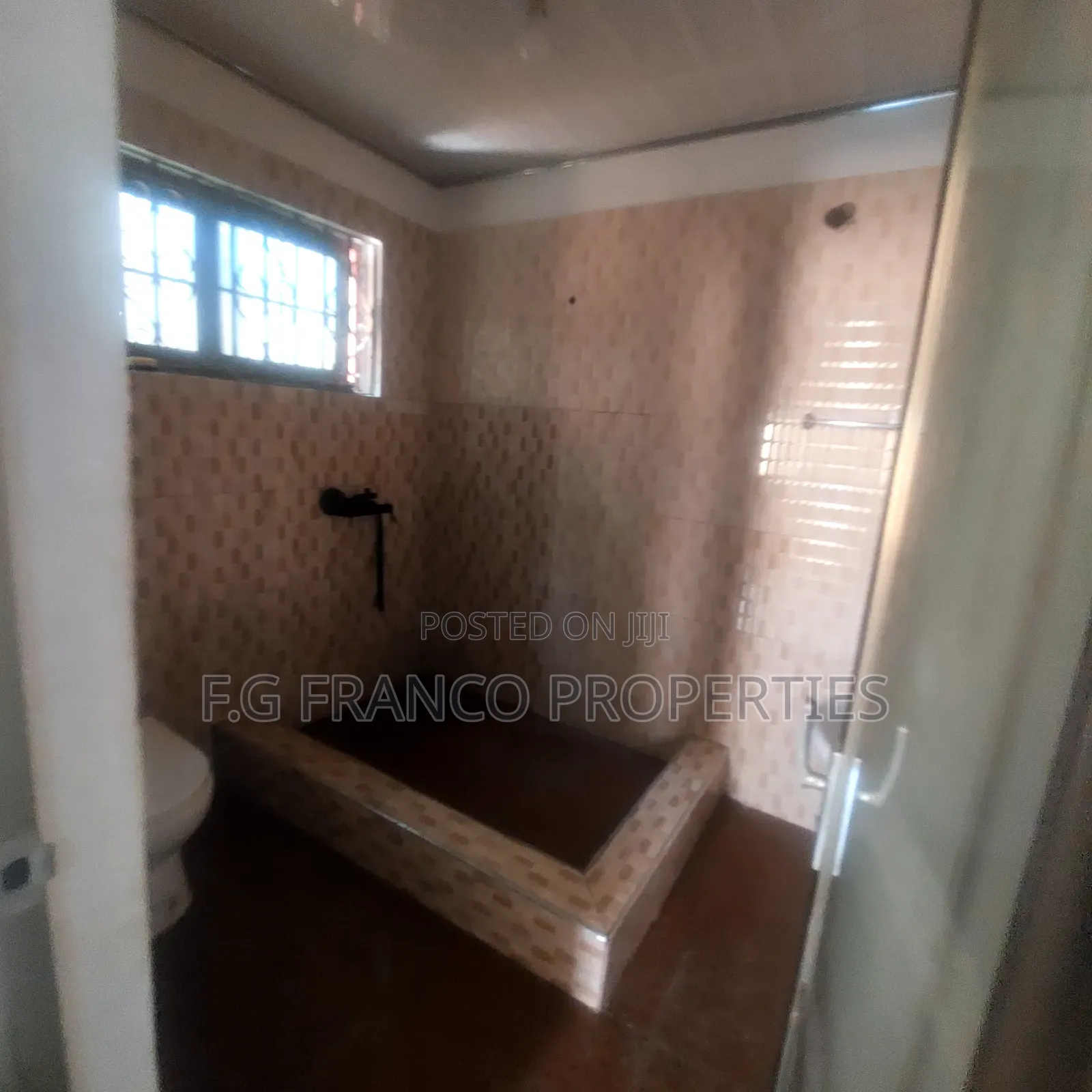 3bdrm House in Kg Franco Properties, Teshie-Nungua Estates for rent in Teshie-Nungua Estates