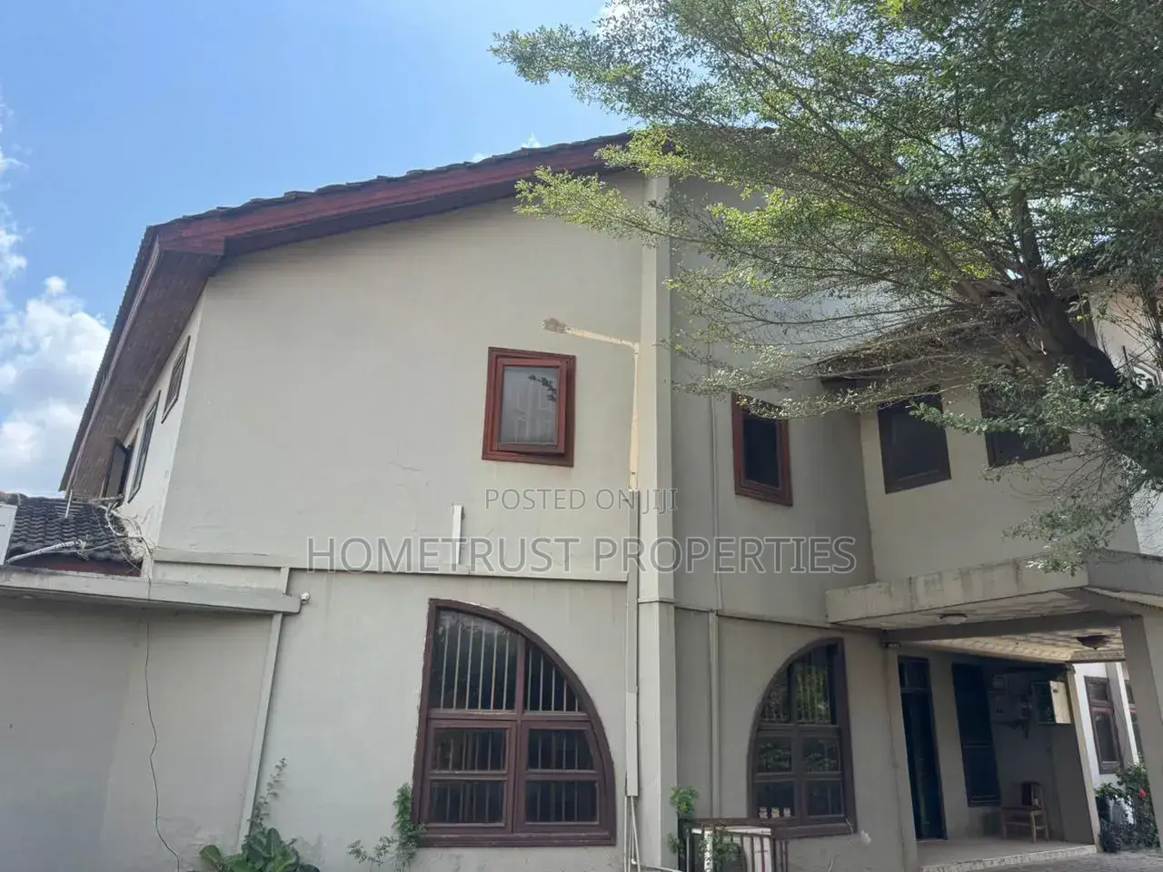 6bdrm House in Achimota Abc, Mile 7 for sale in Mile 7