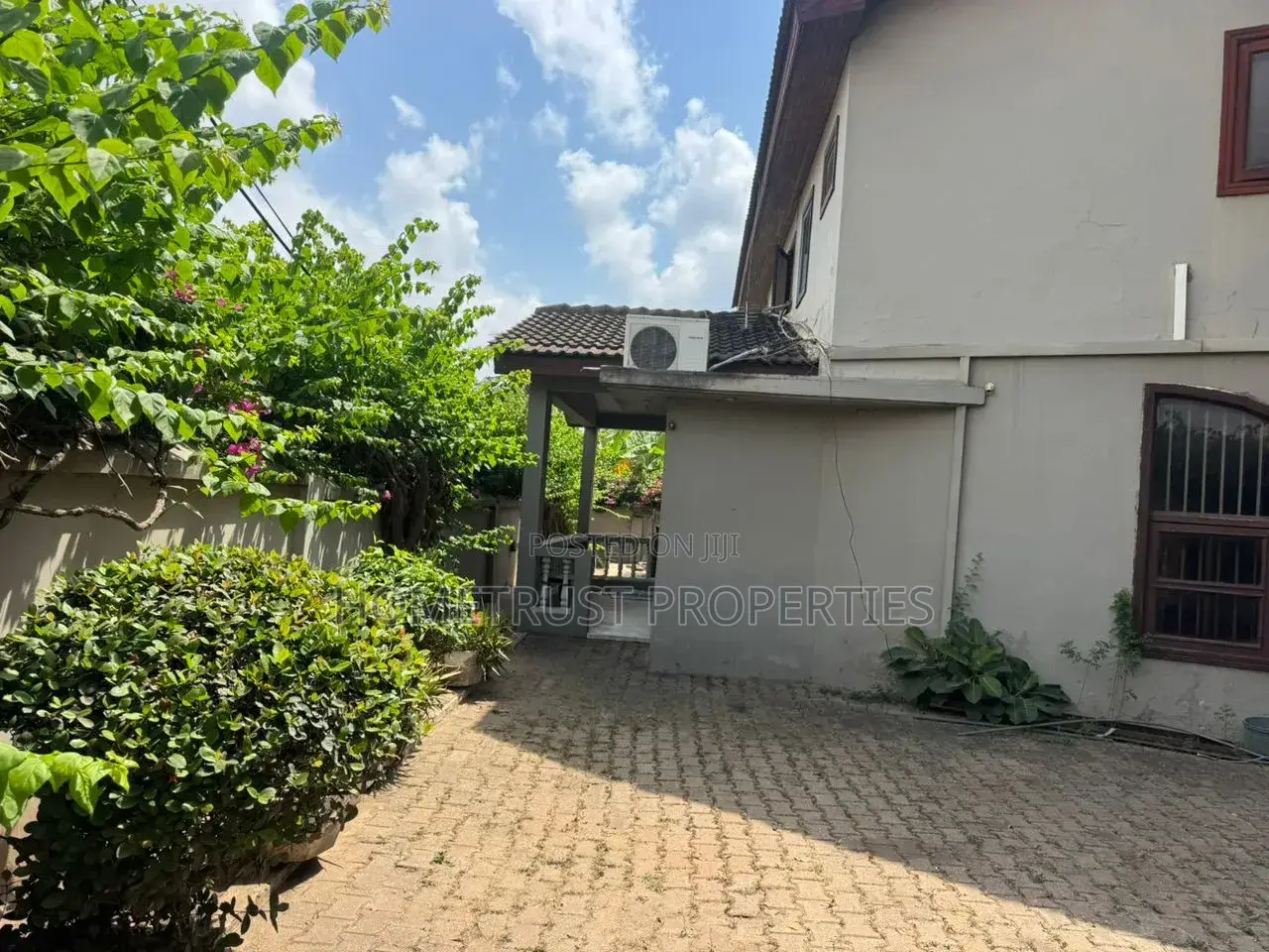 6bdrm House in Achimota Abc, Mile 7 for sale in Mile 7