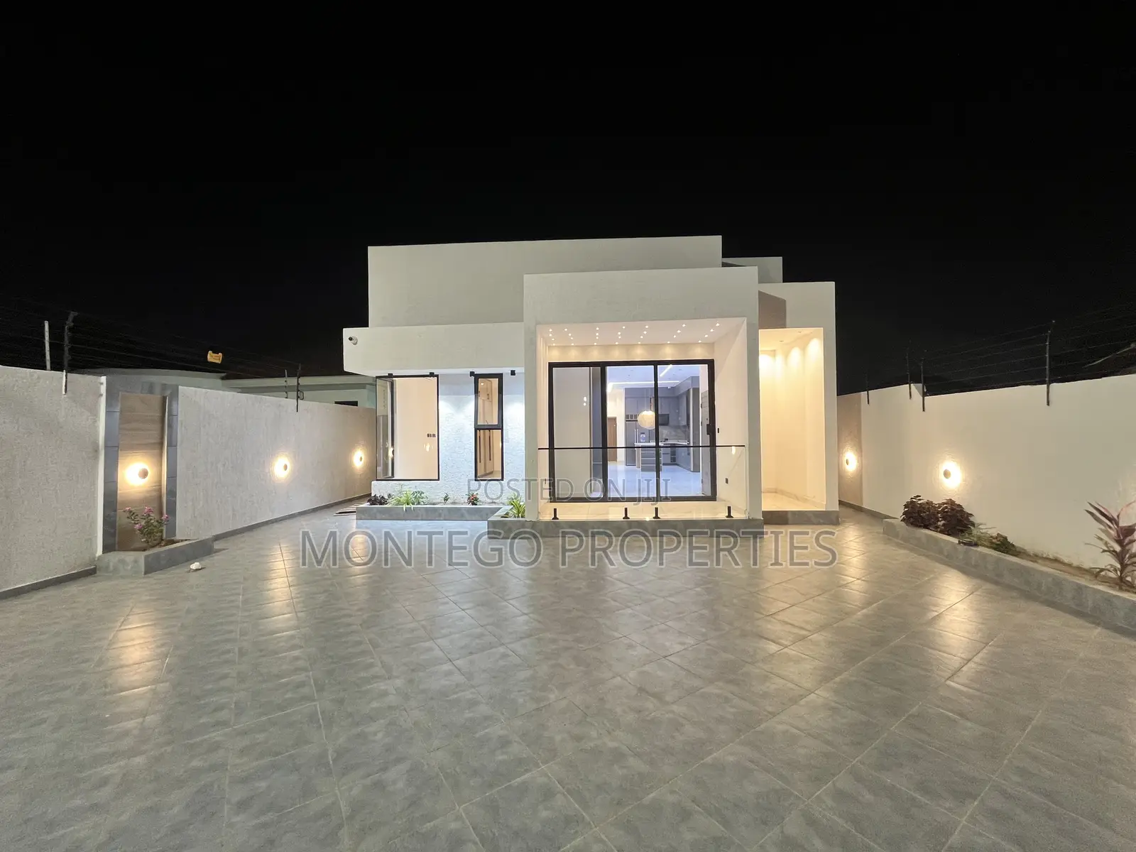 3bdrm House in Ashale Botwe for sale in Ashaley Botwe
