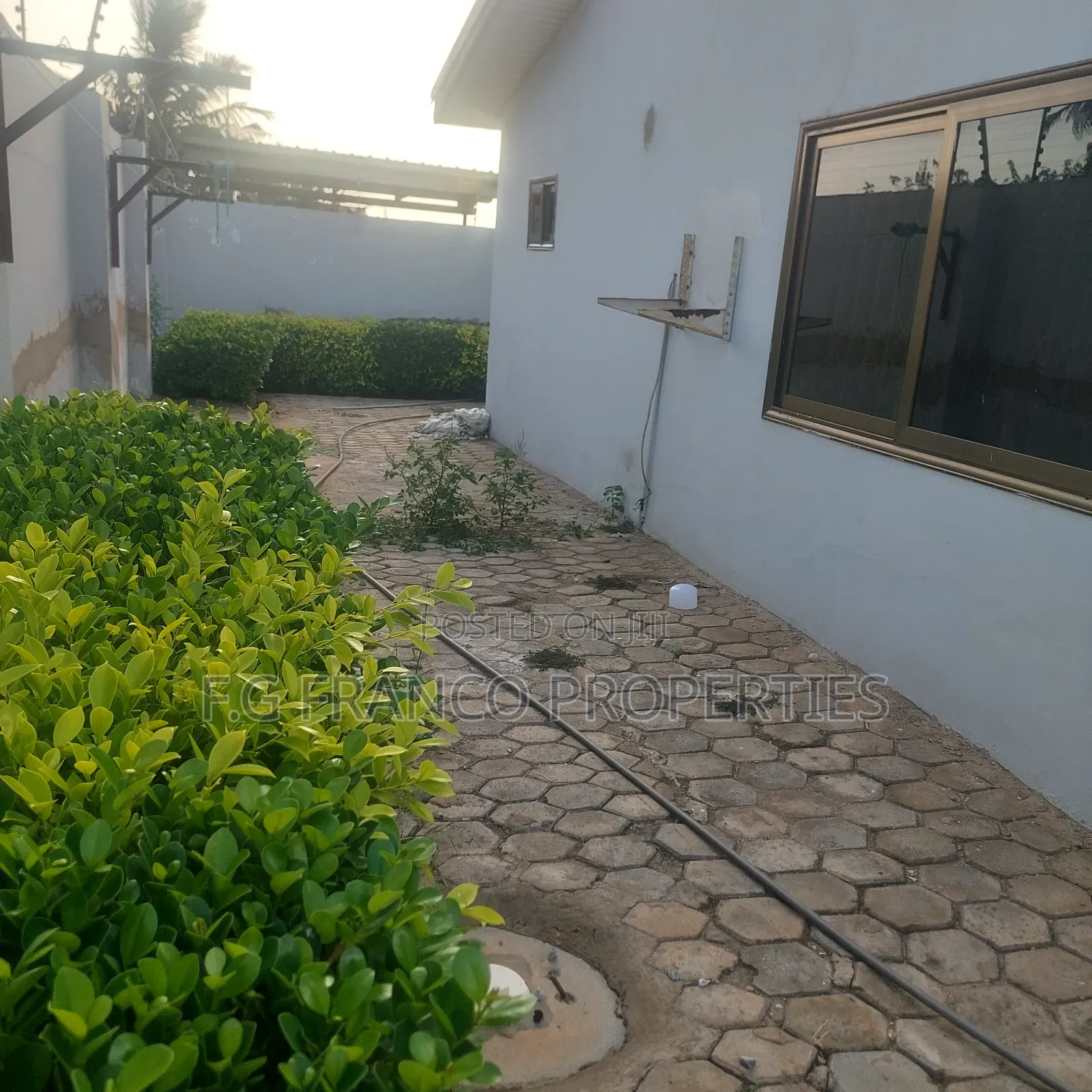 4bdrm House in Kg Franco Properties, Nungua for rent in Nungua