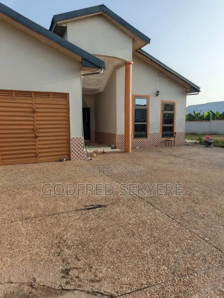 House for Sale in Kumasi Metropolitan