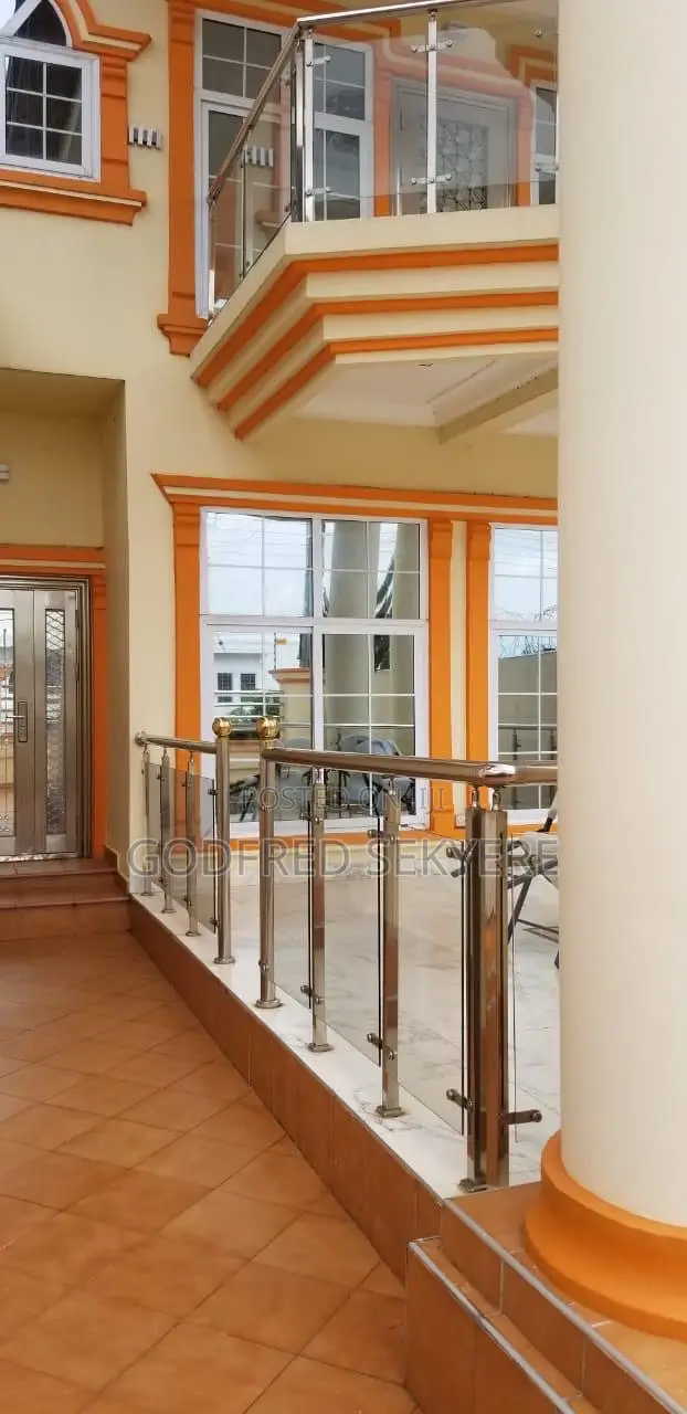 Furnished 5bdrm Apartment in Adeleke Estates, Kumasi Metropolitan in Kumasi Metropolitan