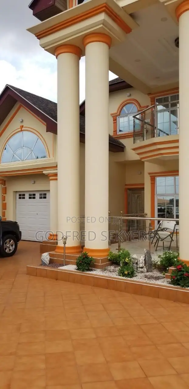 Furnished 5bdrm Apartment in Adeleke Estates, Kumasi Metropolitan in Kumasi Metropolitan