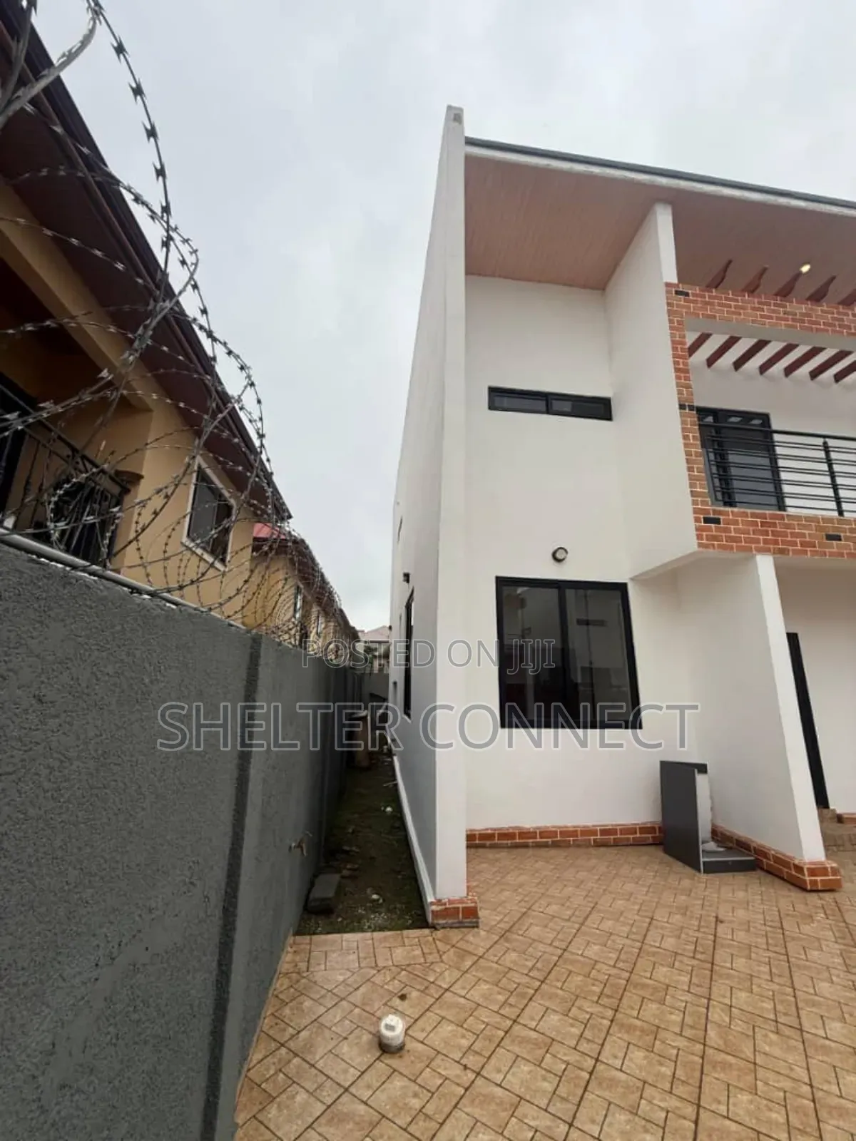 3bdrm Duplex in Oyarifa Tipper, Ghana Flag for rent in Ghana Flag