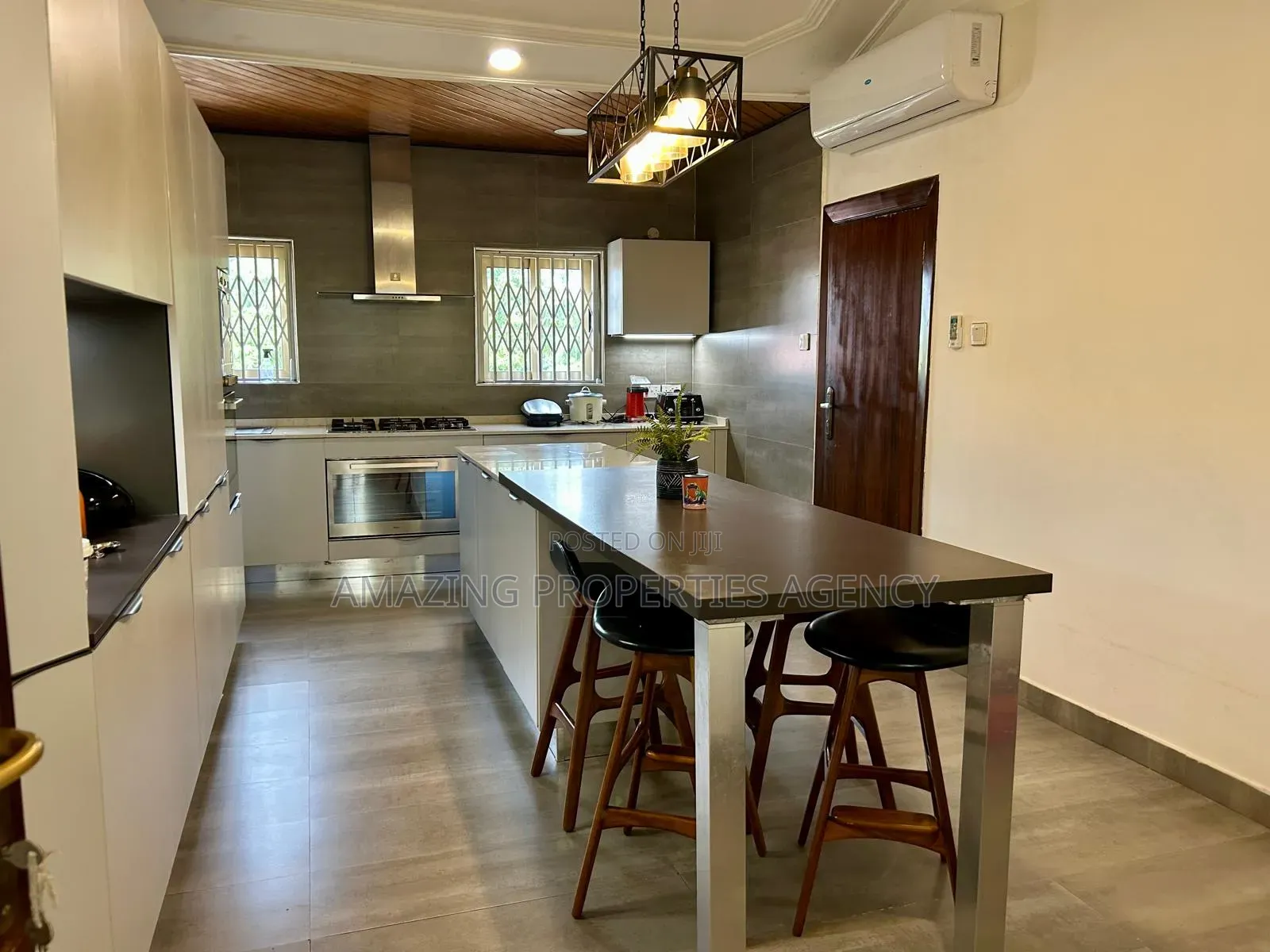 Furnished 4bdrm House in Roman Ridge, MTN Area for rent in MTN Area
