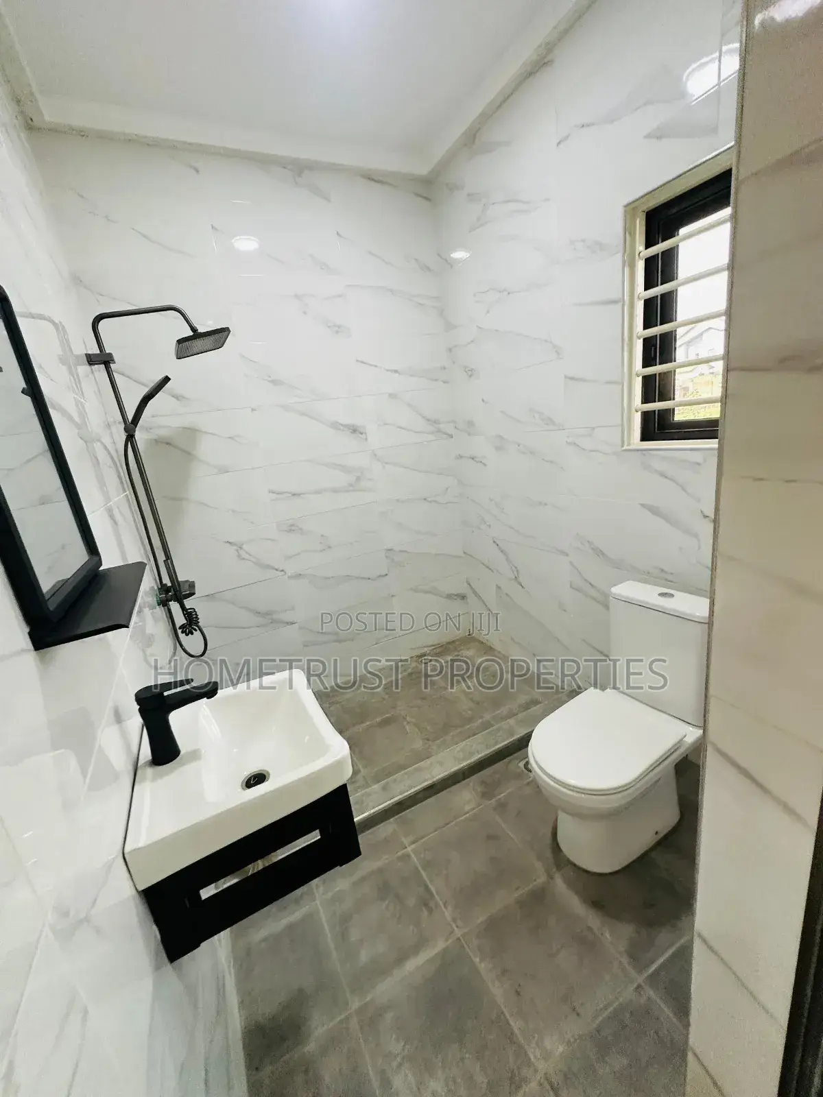 4bdrm Duplex in Pokuase Acp Junction for sale in Pokuase