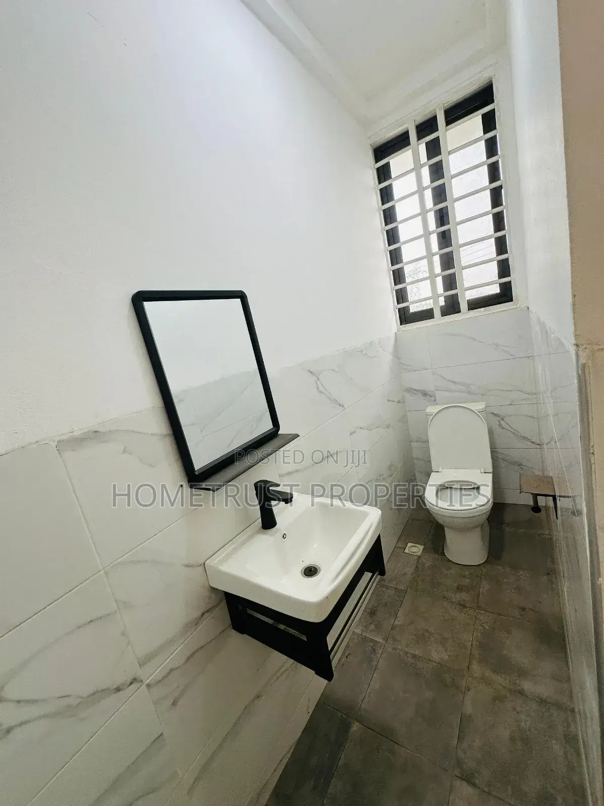 4bdrm Duplex in Pokuase Acp Junction for sale in Pokuase