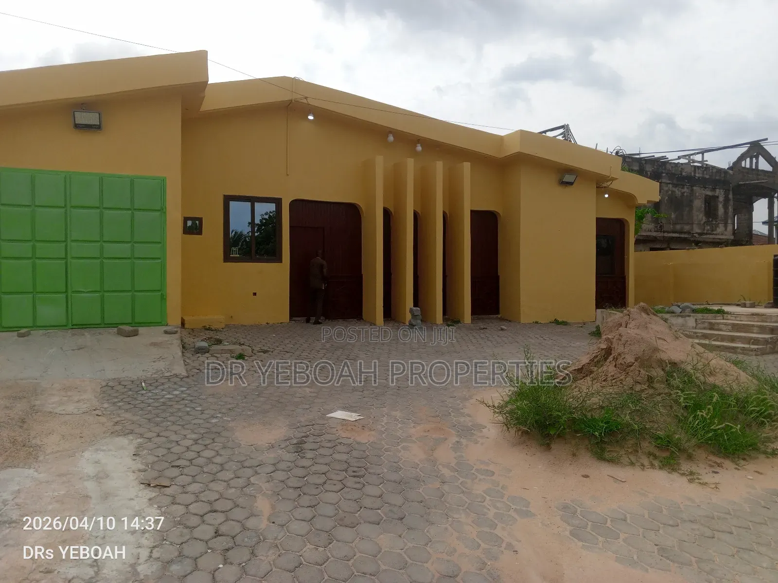 6bdrm House in 6 Bedrooms Self for rent in Spintex