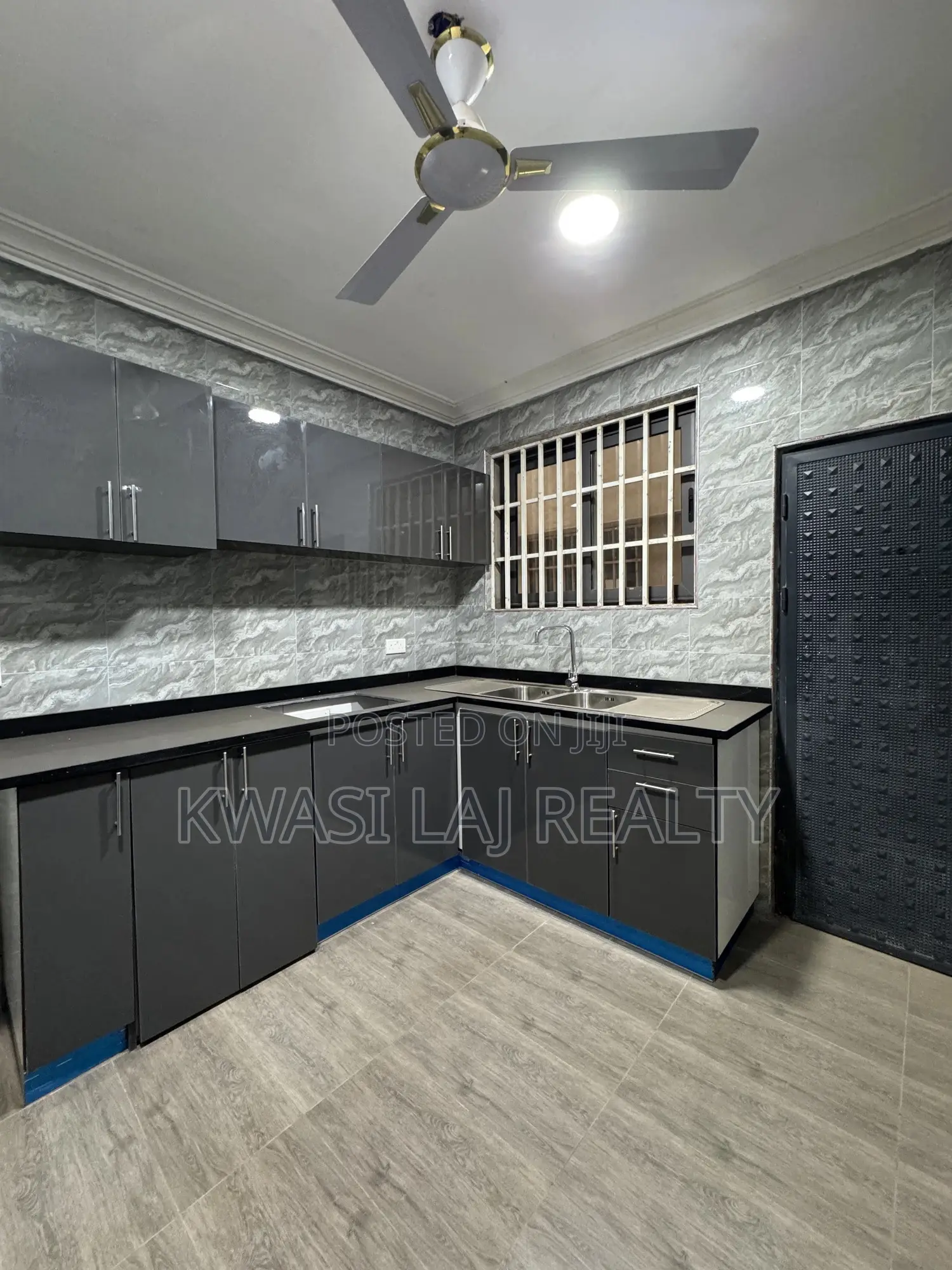 3bdrm Apartment in Mile 11, Weija for rent in Weija