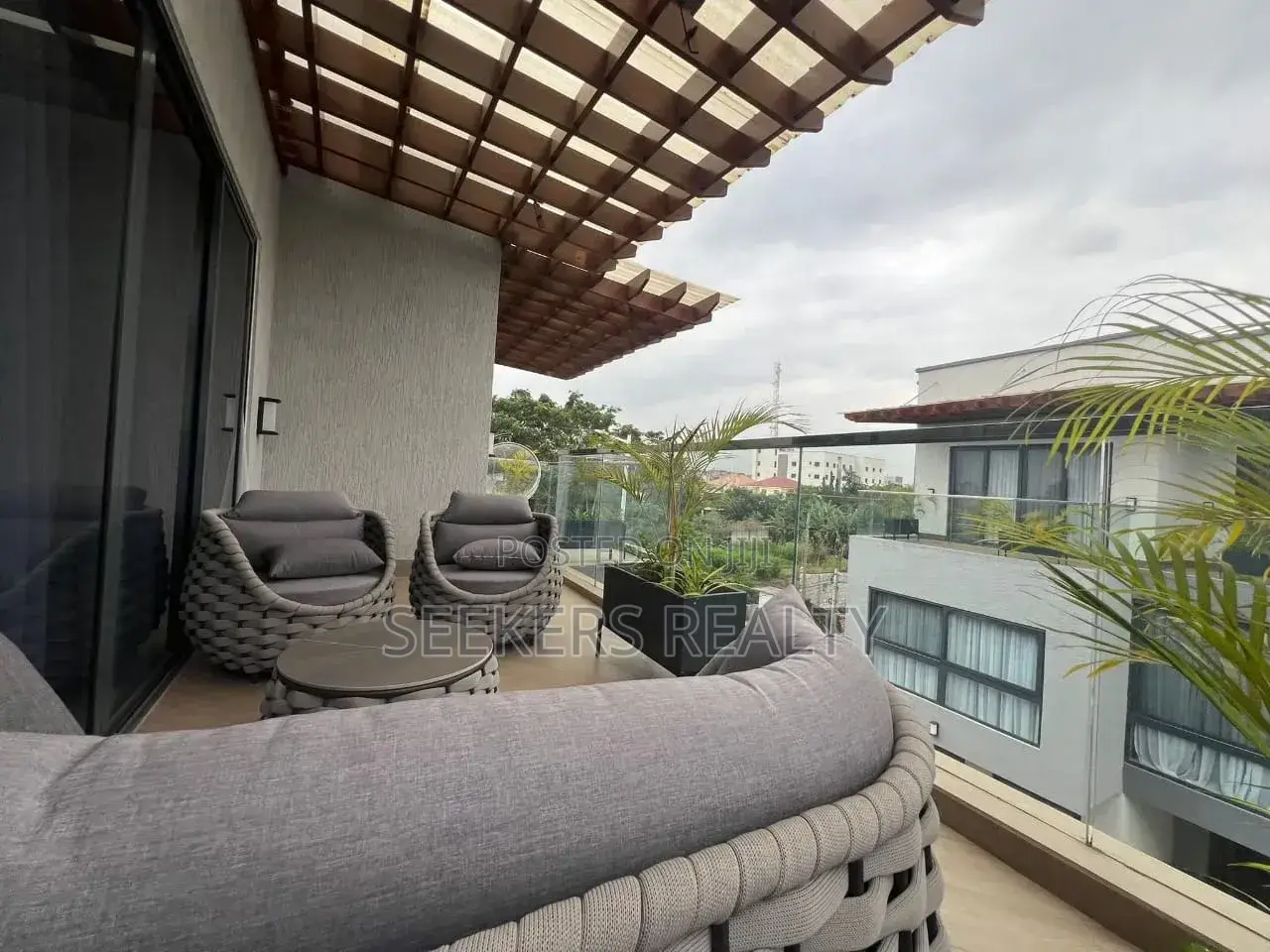 Furnished 4bdrm Townhouse / Terrace for rent in Shopping Arcade Area