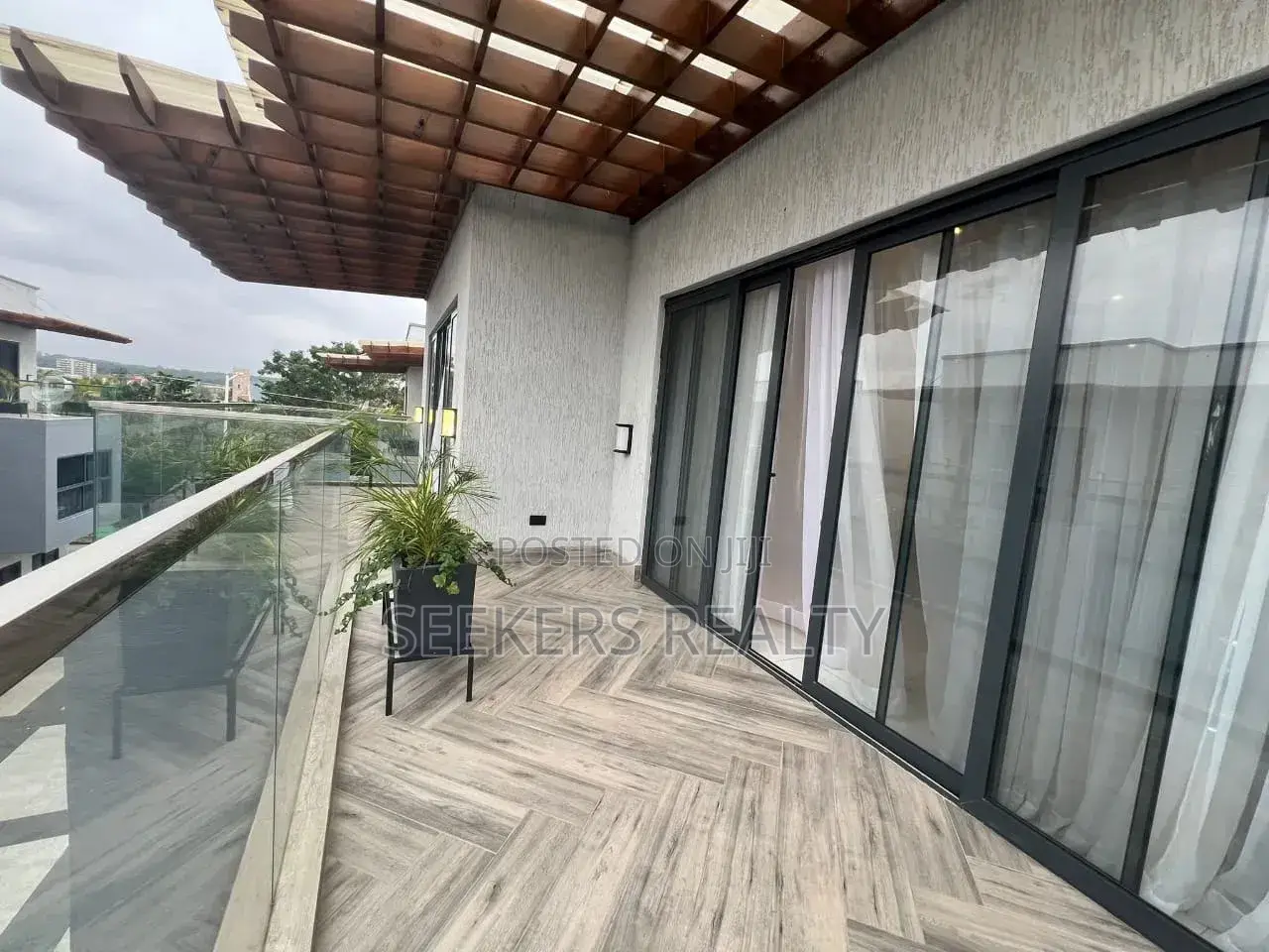 Furnished 4bdrm Townhouse / Terrace for rent in Shopping Arcade Area