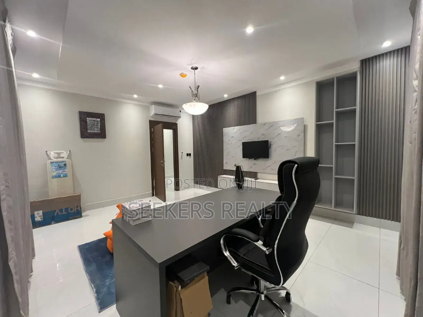 Furnished 4bdrm Townhouse / Terrace for rent in Shopping Arcade Area