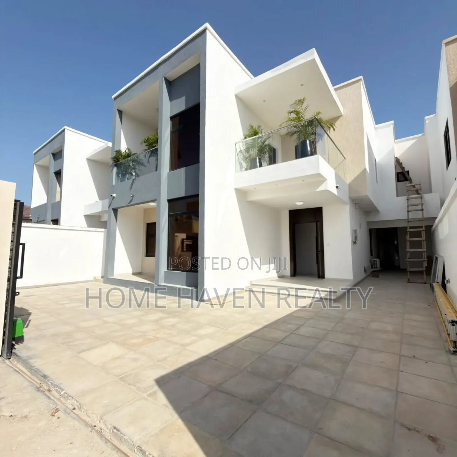 3bdrm House in East Airport, Tseaddo for sale in Tseaddo