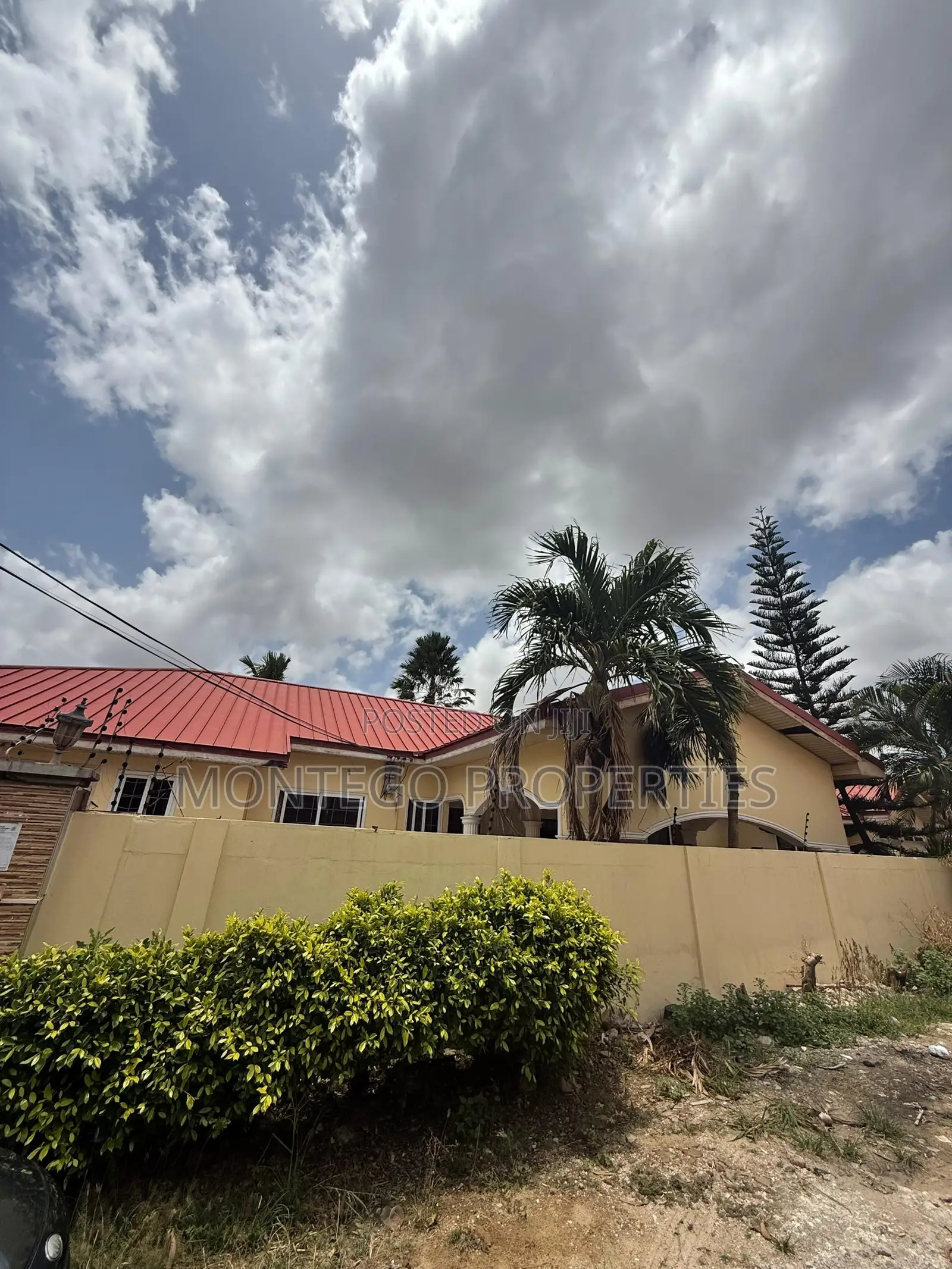 5bdrm House in East Legon Ogbojo for sale in East Legon