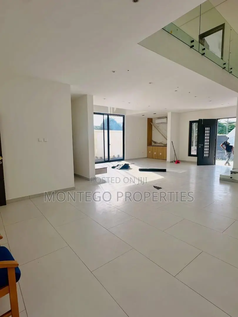 4bdrm House in East Legon, Adjiriganor for sale in Adjiriganor