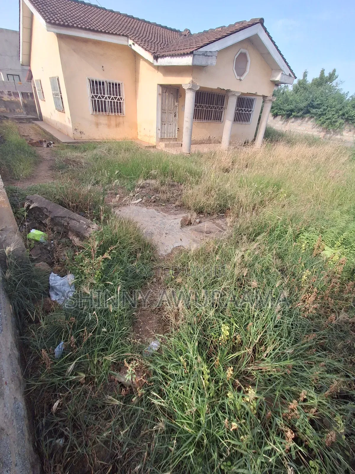 Estate Land in School Junction for Sale in School Junction