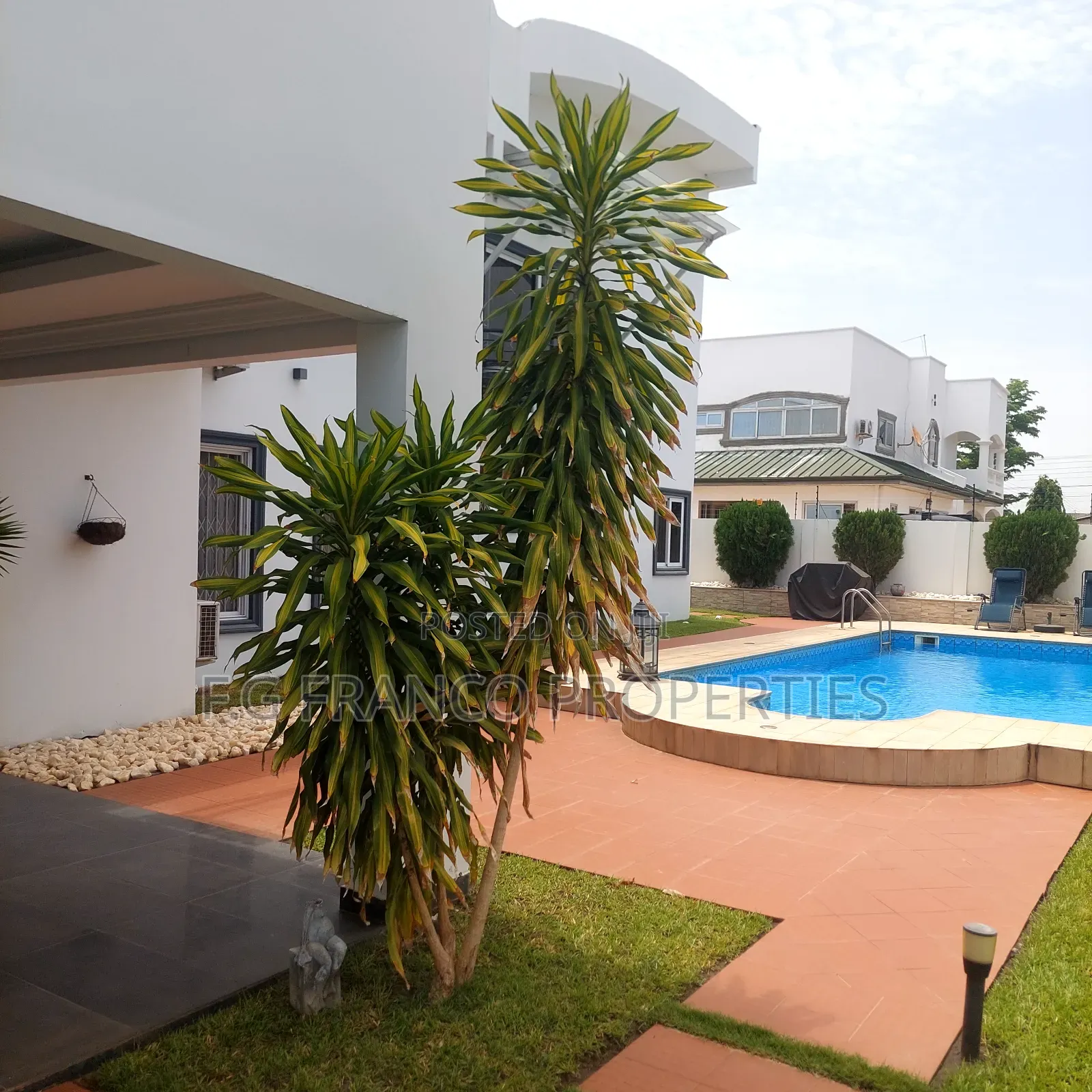 5bdrm House in Kg Franco Properties, Spintex for sale in Spintex