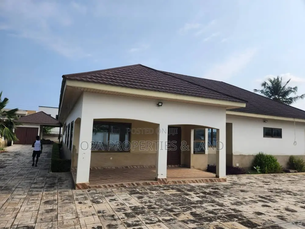 7bdrm House in Community 10 for rent in Community 25