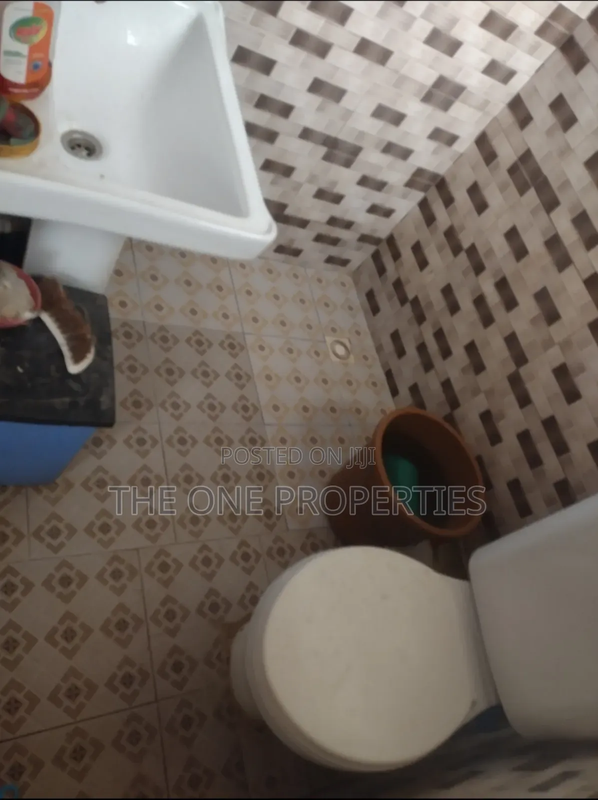 2bdrm House in Adjen Kotoku, Amasaman for sale in Amasaman
