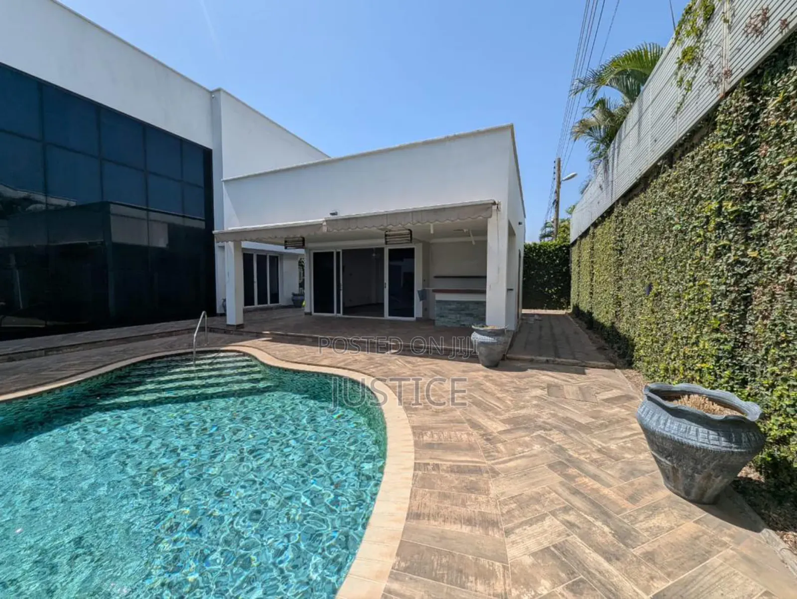 4bdrm Mansion in Airport Hills Estate for sale in Airport Residential Area