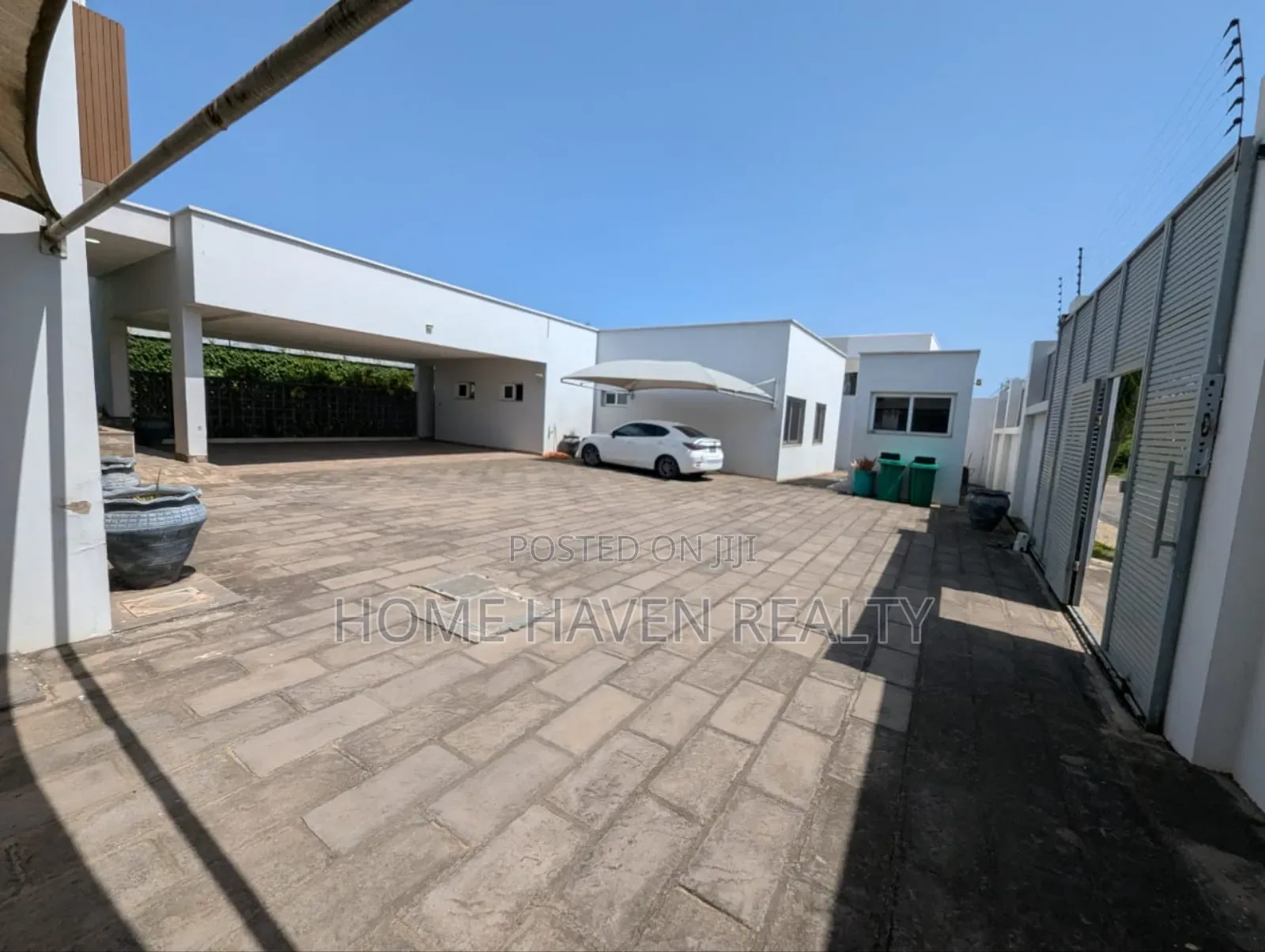 4bdrm House in Airport Hills for sale in Airport Residential Area