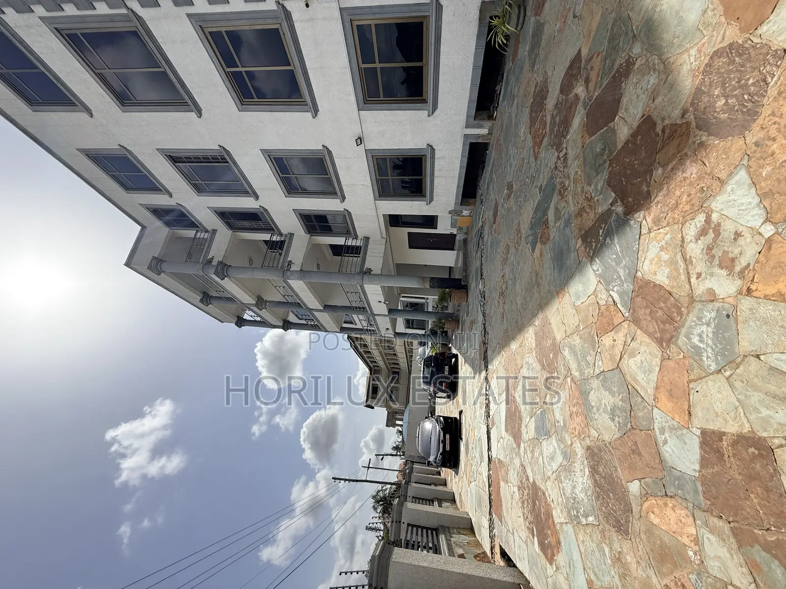 3bdrm Apartment in Very Close To Road, Adjiriganor for rent in Adjiriganor