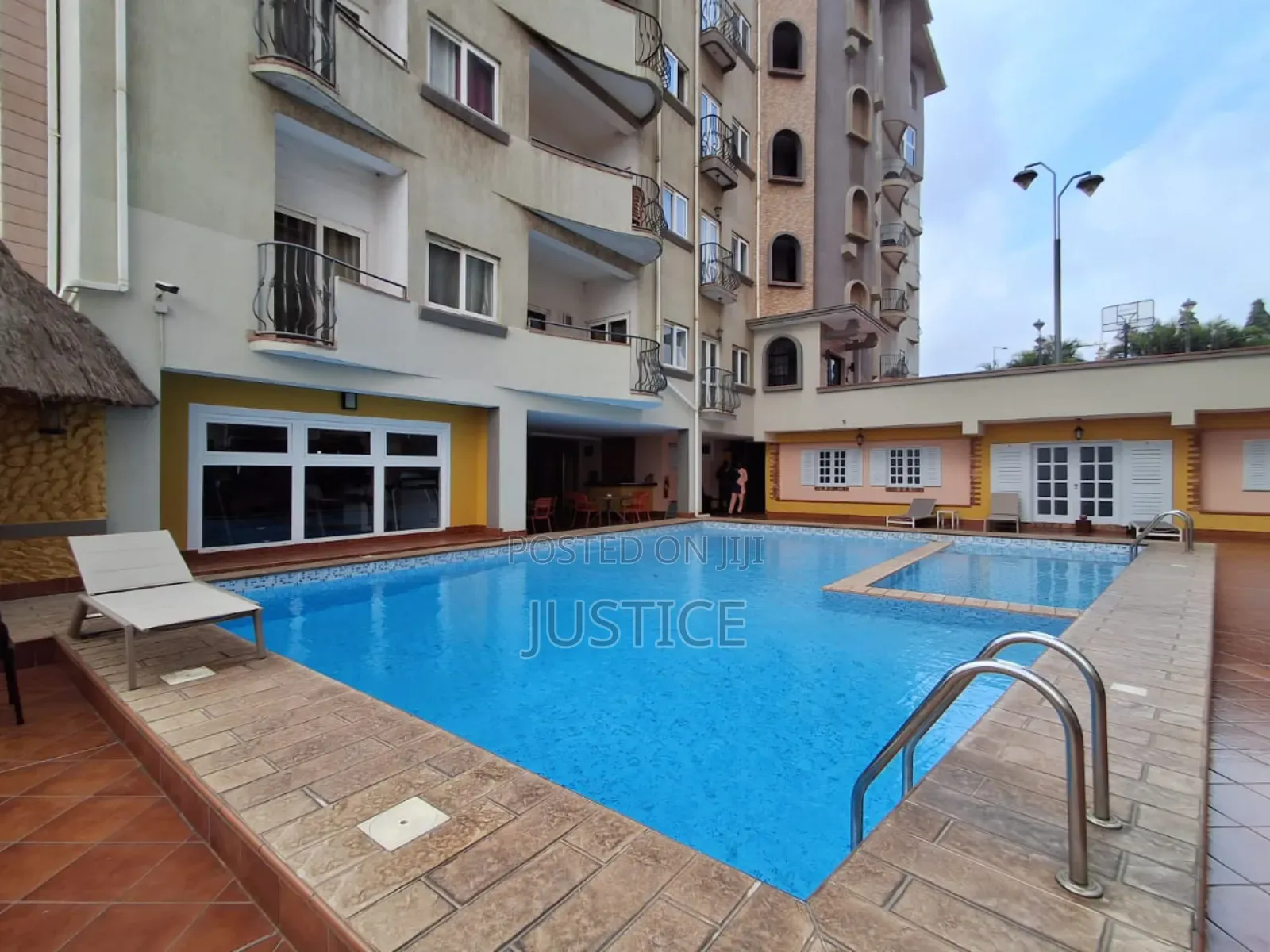 Furnished 3bdrm Apartment in Airport for rent in Airport Residential Area