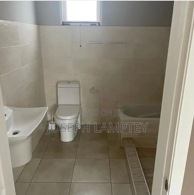 3bdrm Townhouse / Terrace in Joseph Lamptey, Accra Metropolitan in Accra Metropolitan