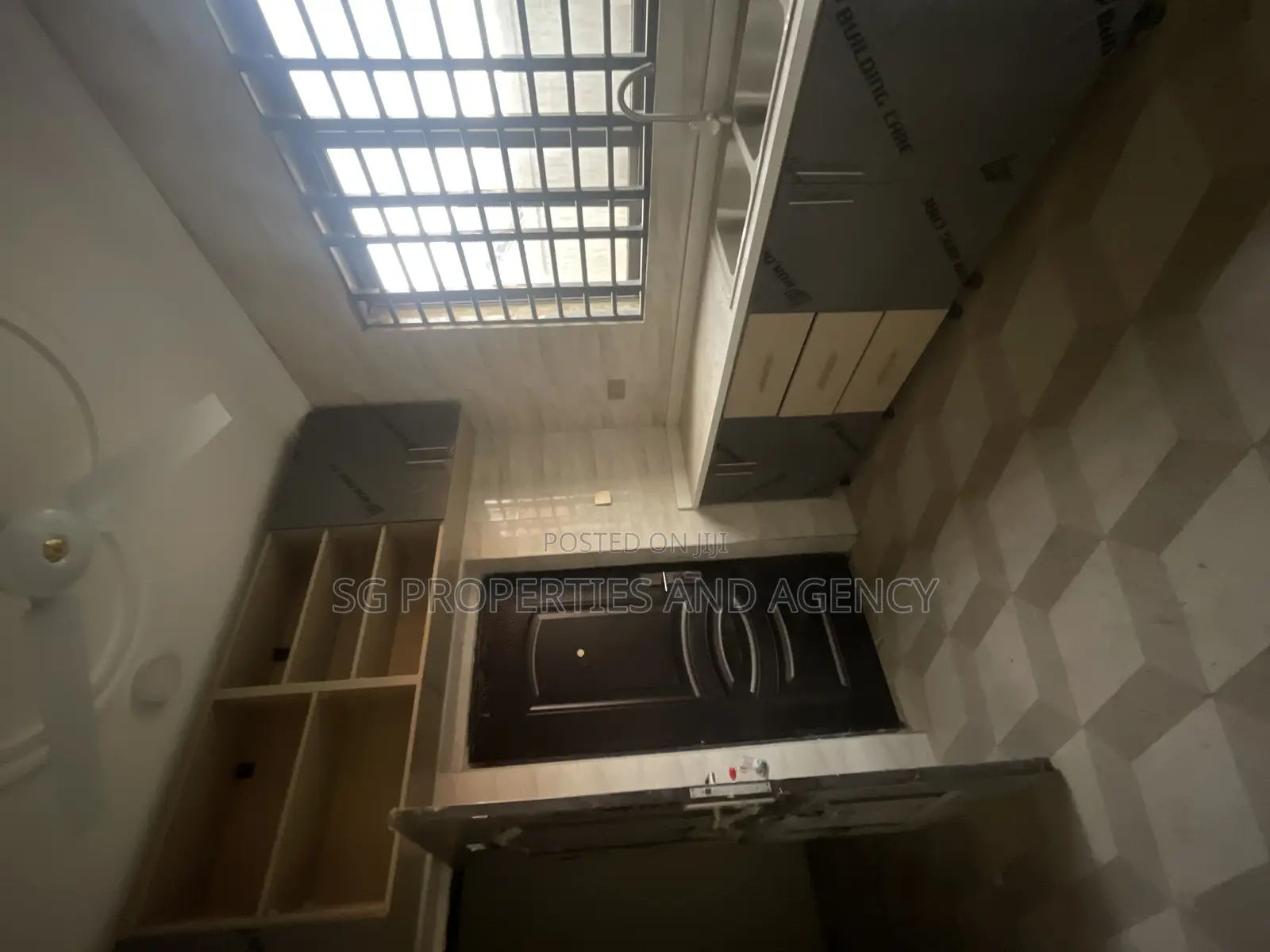 2bdrm Apartment in Lashibi, Sakumono for rent in Sakumono