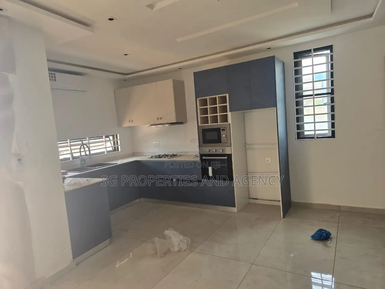2bdrm Townhouse / Terrace in Lashibi, Sakumono for rent in Sakumono