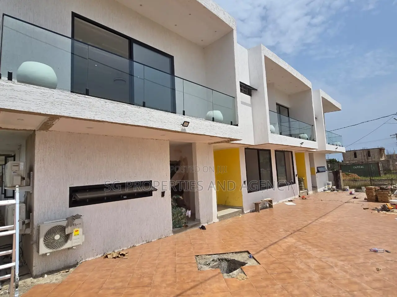2bdrm Townhouse / Terrace in Lashibi, Sakumono for rent in Sakumono