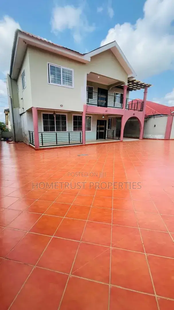 5bdrm Duplex in Pokuase Acp for rent in Pokuase