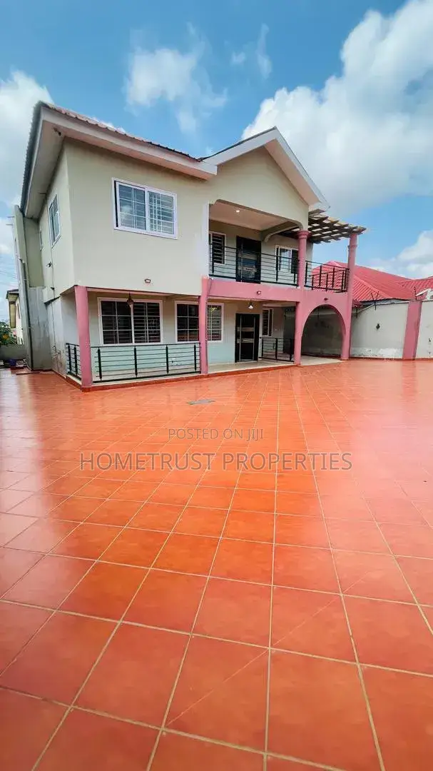5bdrm Duplex in Pokuase Acp for rent in Pokuase