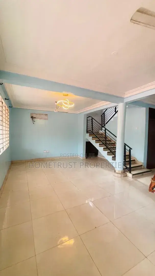 5bdrm Duplex in Pokuase Acp for rent in Pokuase