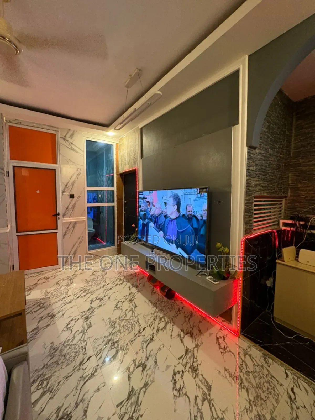 7bdrm Apartment in Medie Rush Factory, Amasaman for sale in Amasaman