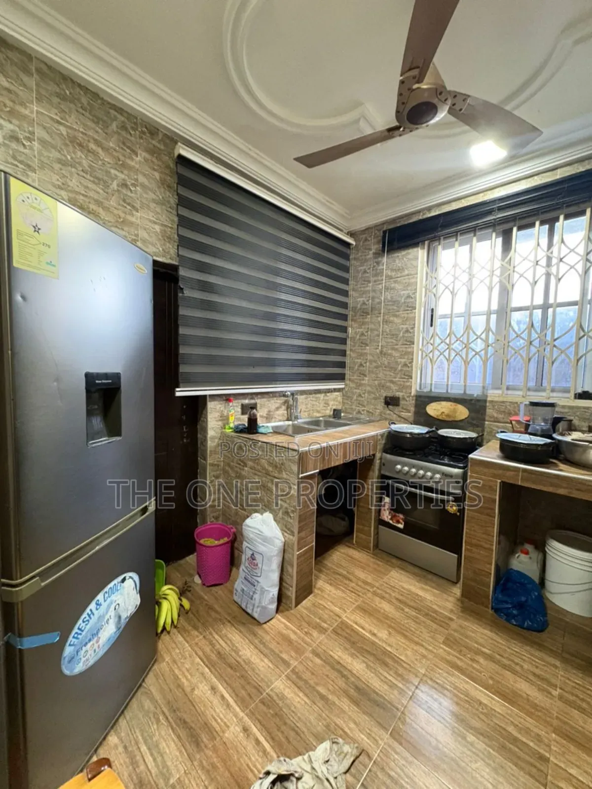 7bdrm Apartment in Medie Rush Factory, Amasaman for sale in Amasaman