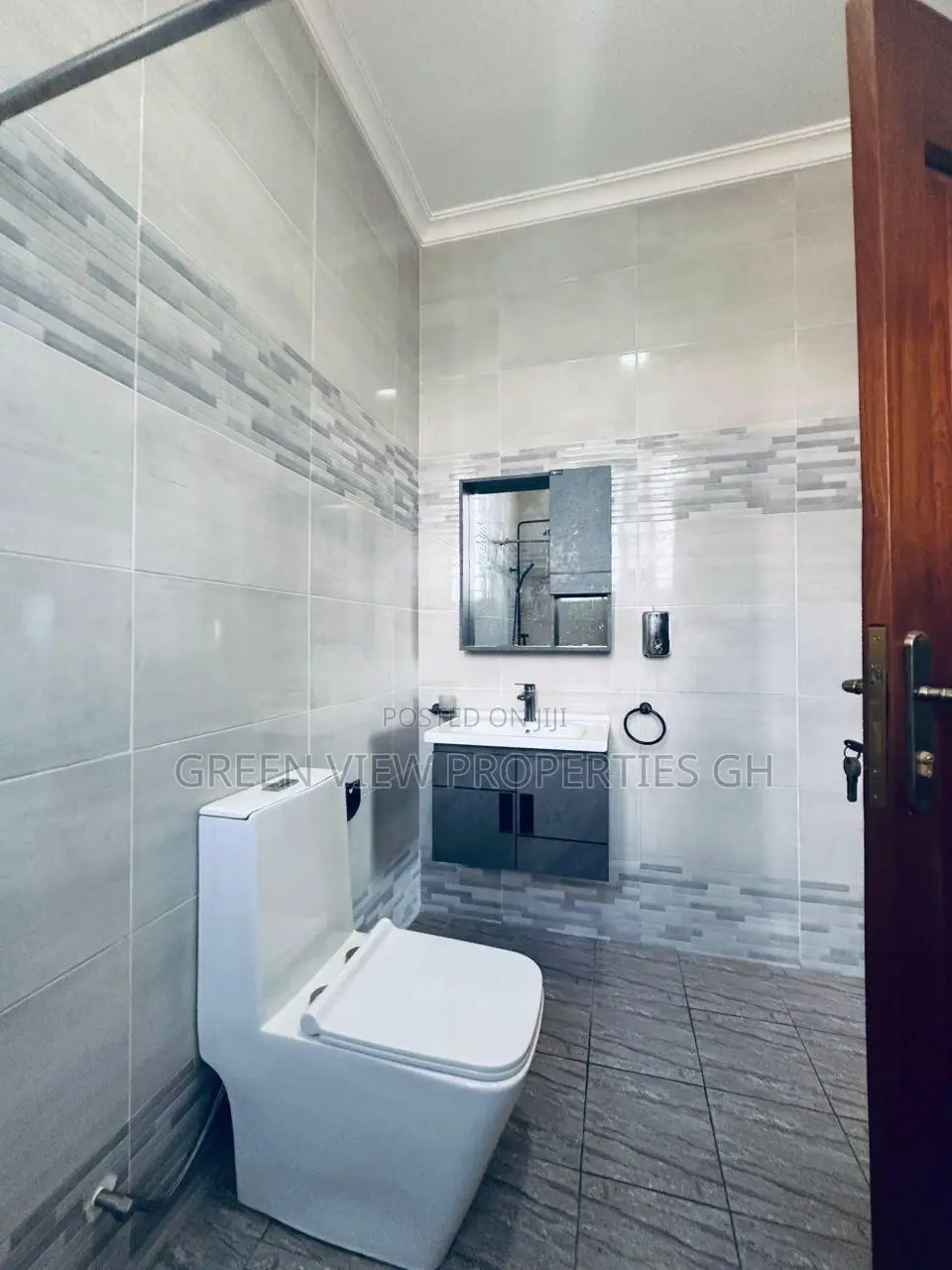 3bdrm Apartment in West Hills Mall Area for rent in West Hills Mall Area
