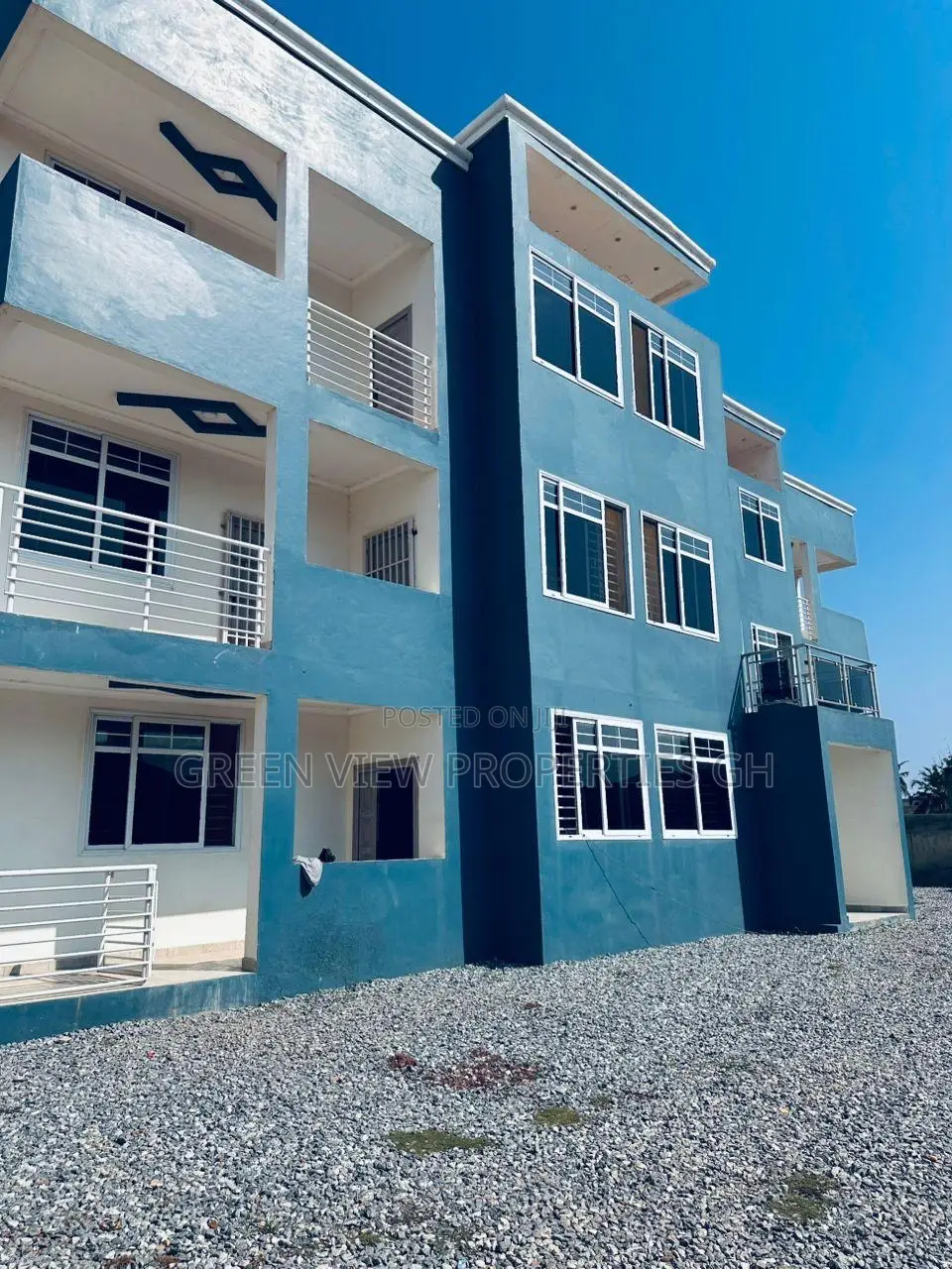 3bdrm Apartment in West Hills Mall Area for rent in West Hills Mall Area