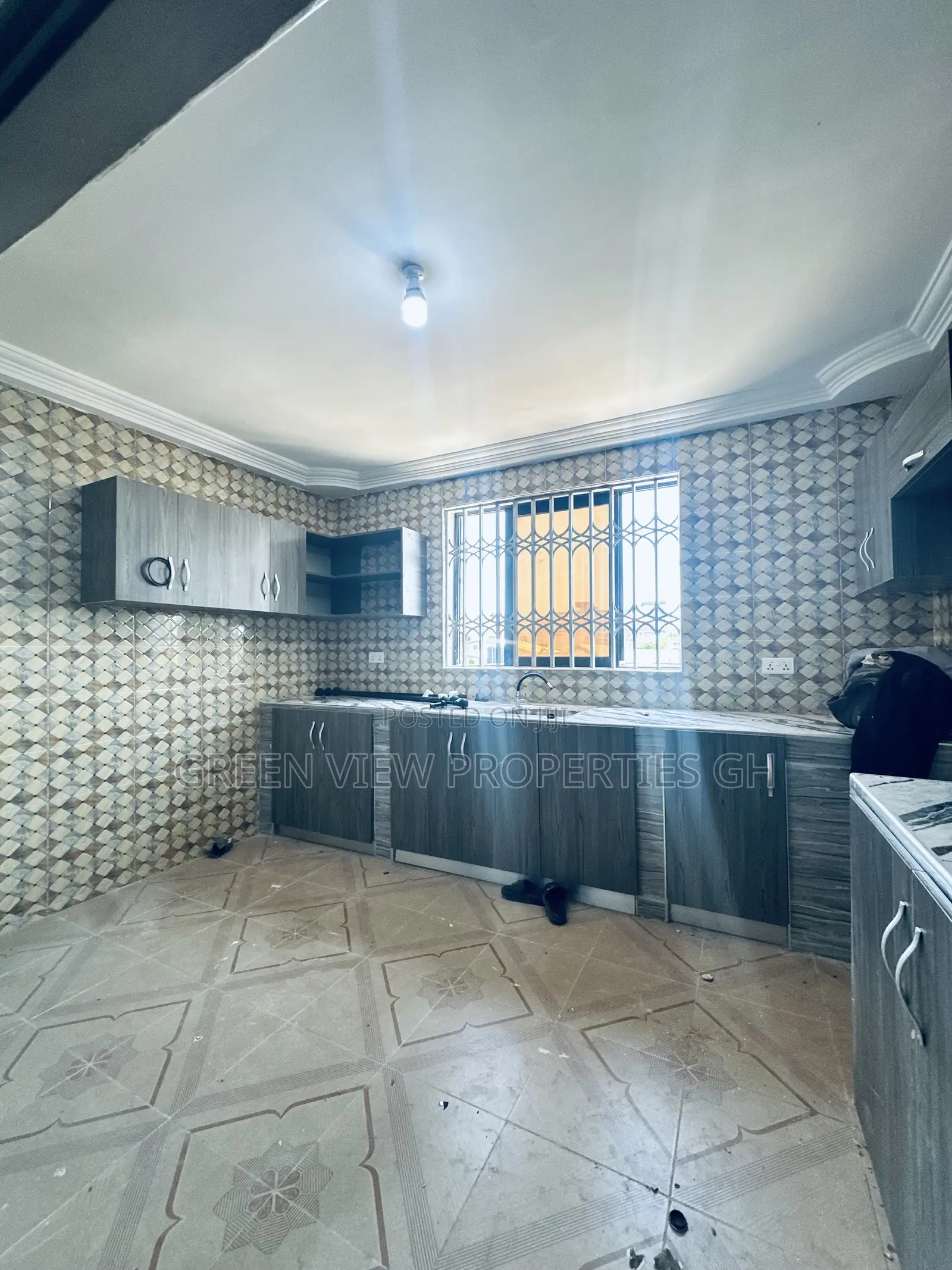 2bdrm Apartment in West Hills Mall Area for rent in West Hills Mall Area