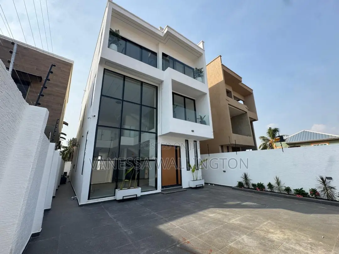 4bdrm House in Nanakrom, Nmai-Dzorn for sale in Nmai-Dzorn