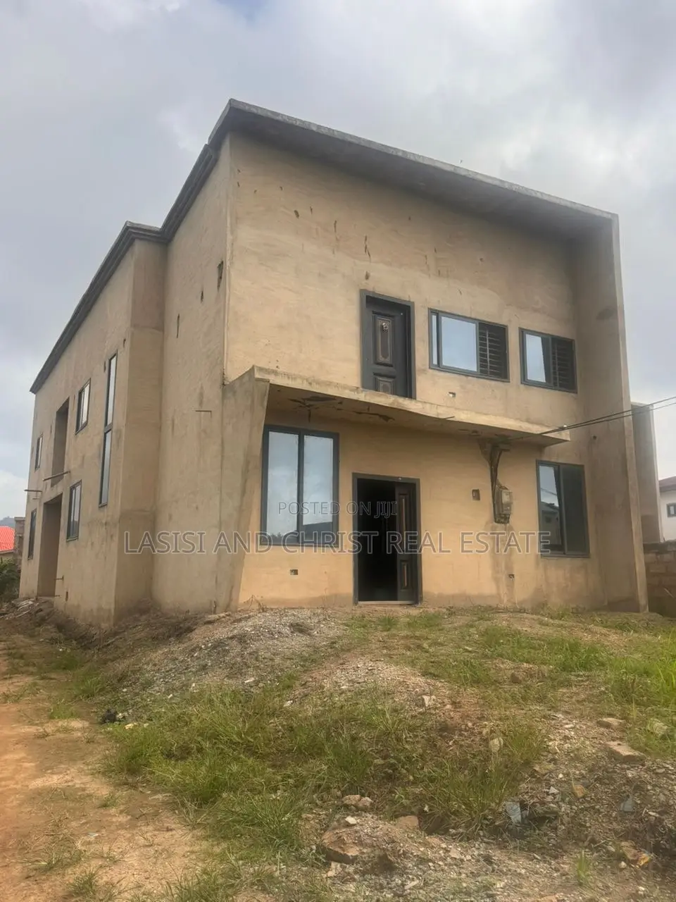 5bdrm Duplex in Lasisi And Christ, Amasaman for sale in Amasaman