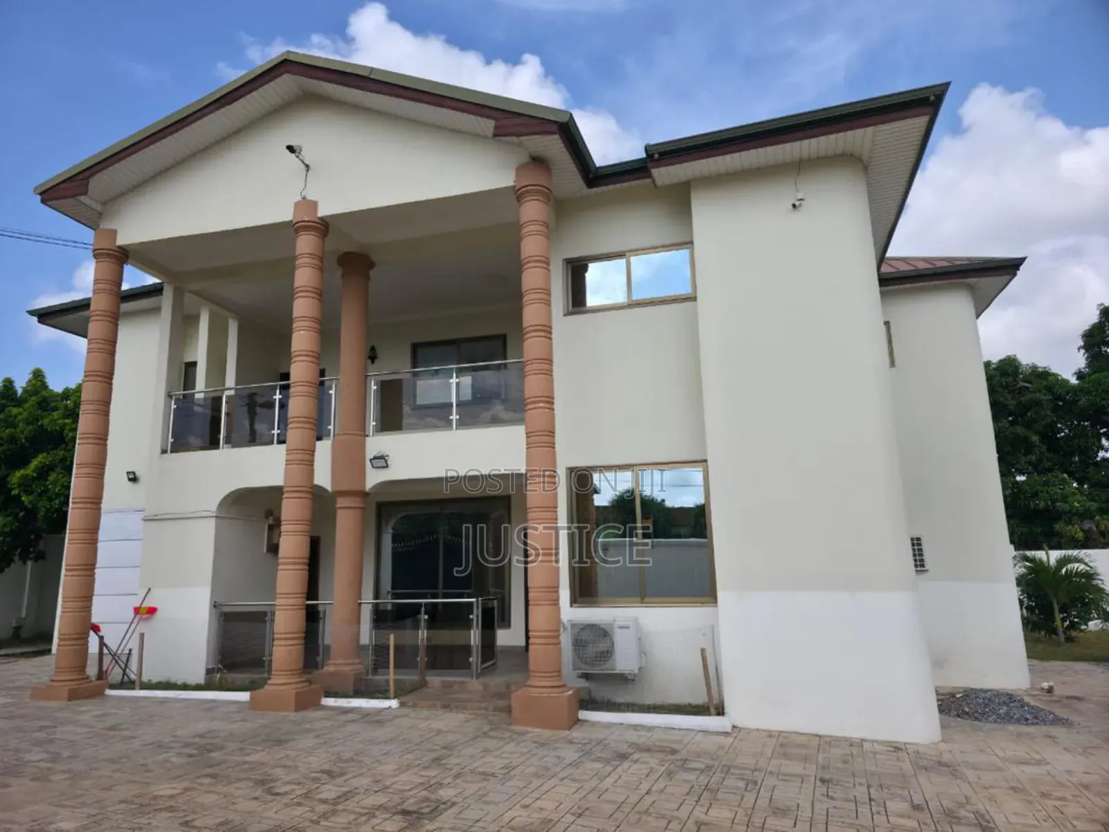 8bdrm Mansion in East Legon, A&C Mall Area for rent in A&C Mall Area