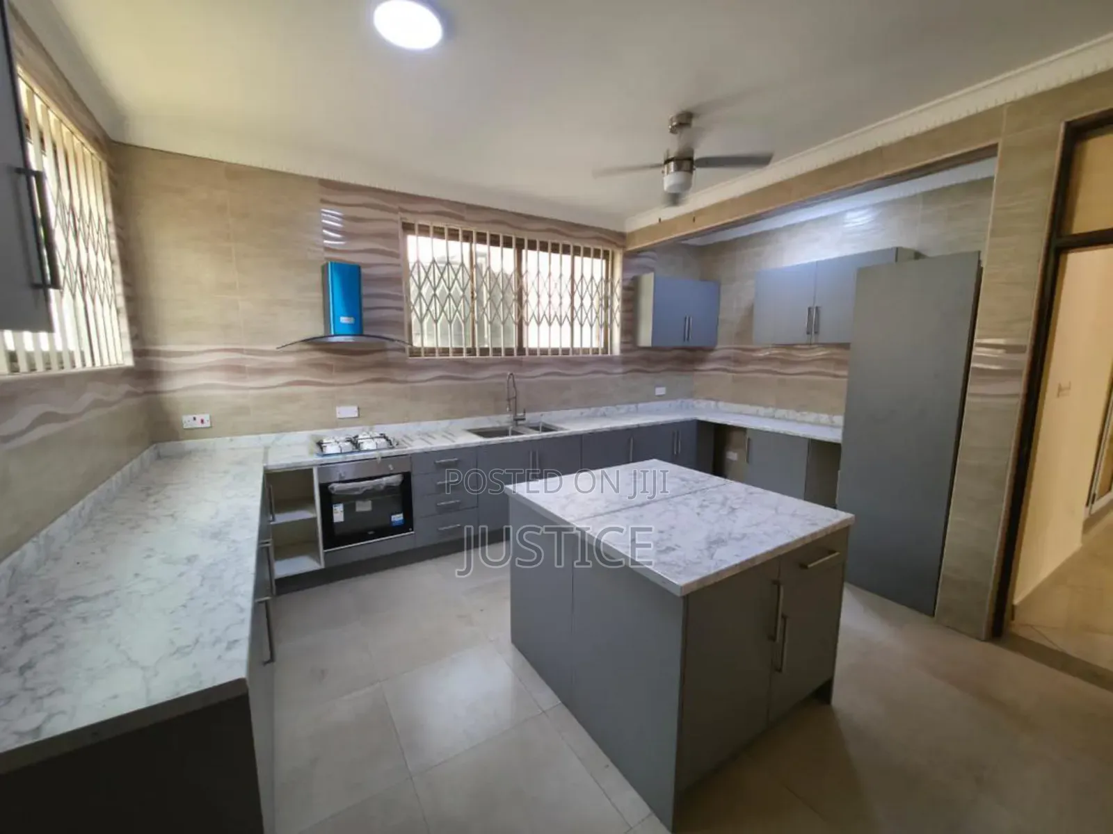 8bdrm Mansion in East Legon, A&C Mall Area for rent in A&C Mall Area