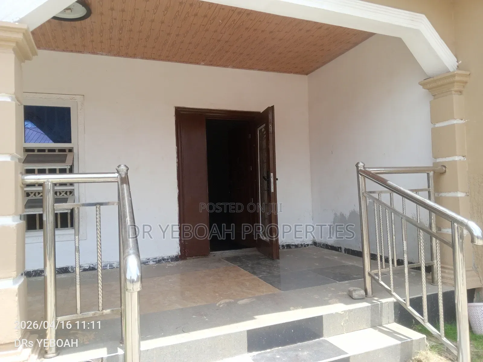 5bdrm House in Teshie Greda Estate, Manet Junction for rent in Manet Junction