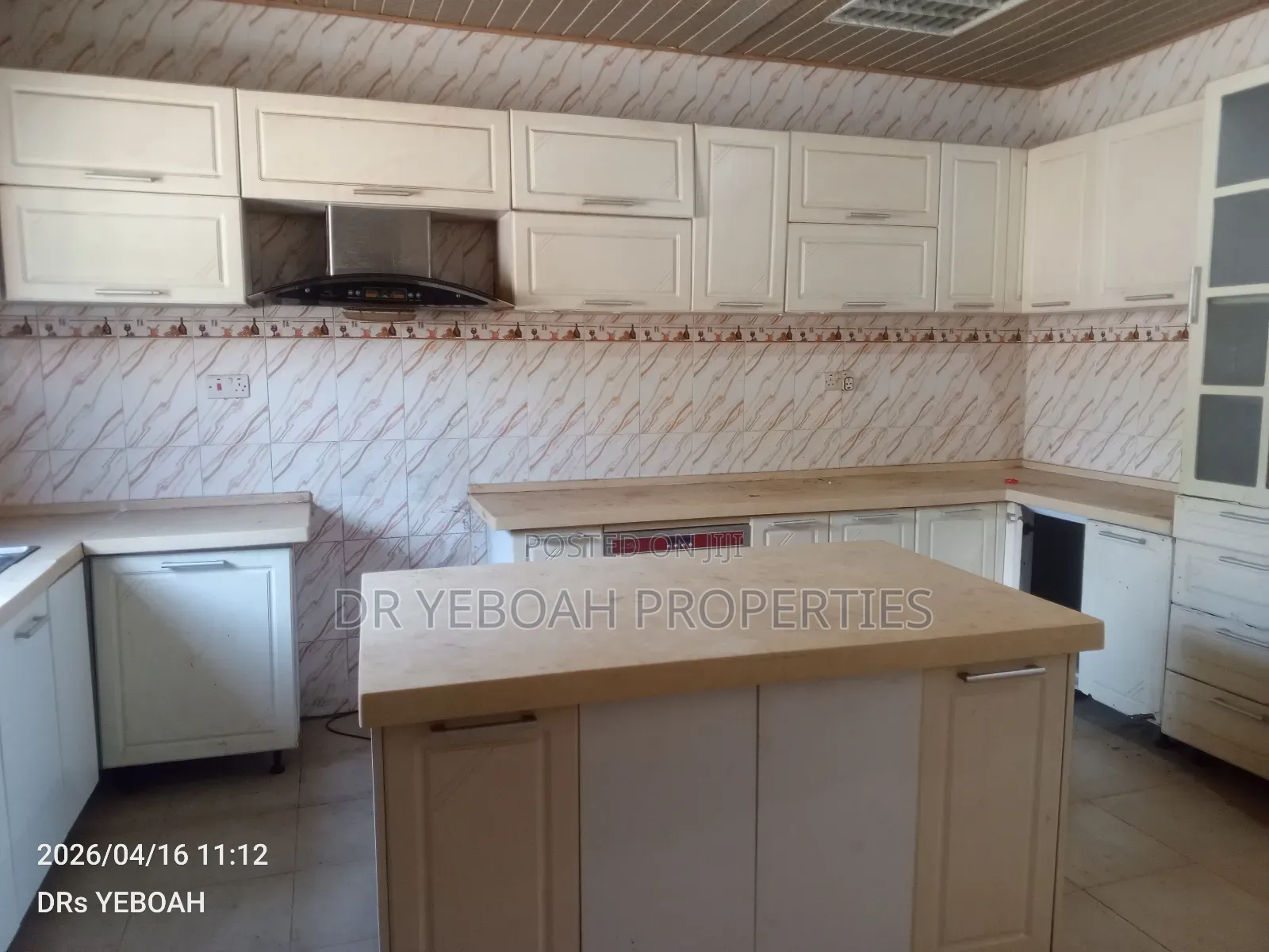5bdrm House in Teshie Greda Estate, Manet Junction for rent in Manet Junction