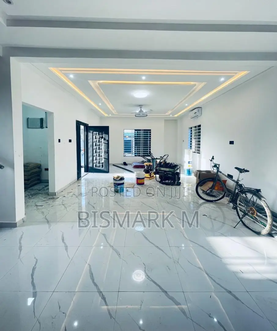 4bdrm House in Lakeside Estate., Ashaley Botwe for sale in Ashaley Botwe