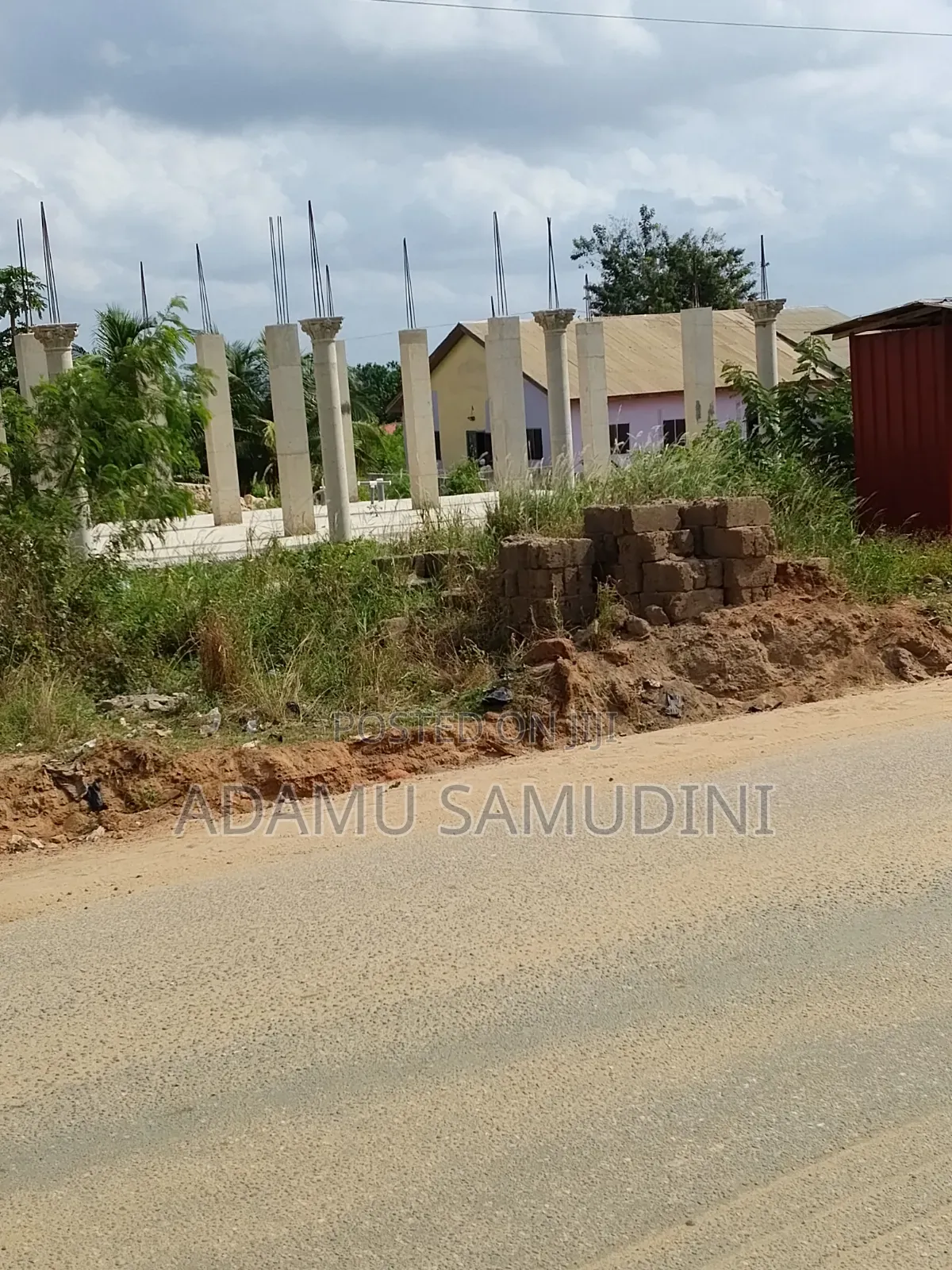 Road Side Land With 3shops Footen N Pillar Structures for Cool Price in Ga South Municipal