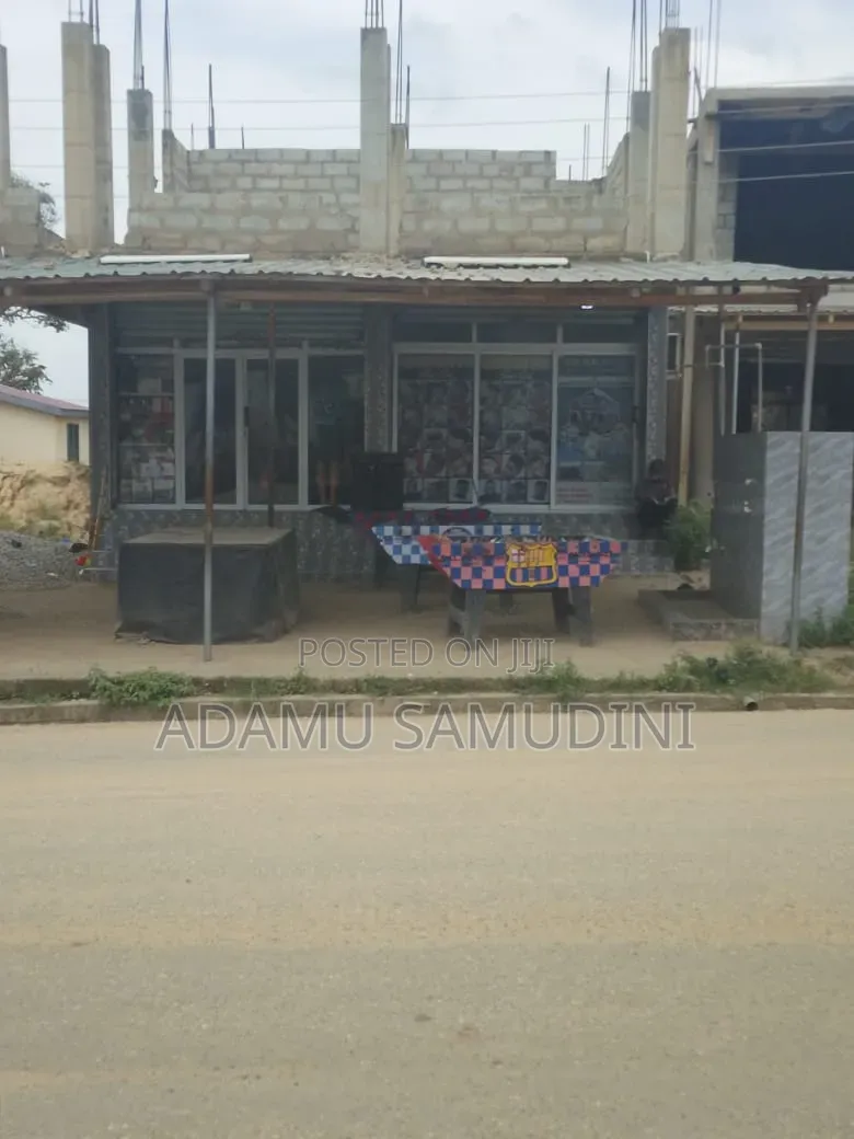 Road Side 2 Shops With Two Mini Flats (2 Single Room Self) Obakrowa in Ga South Municipal