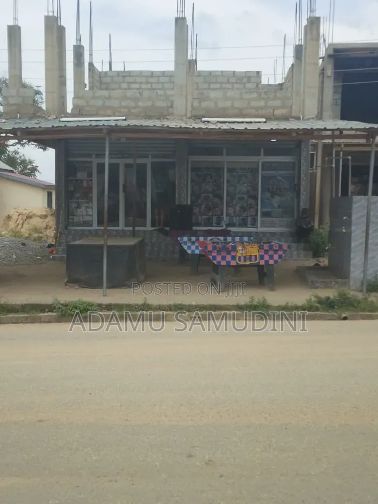 Road Side 2 Shops With Two Mini Flats (2 Single Room Self) Obakrowa in Ga South Municipal